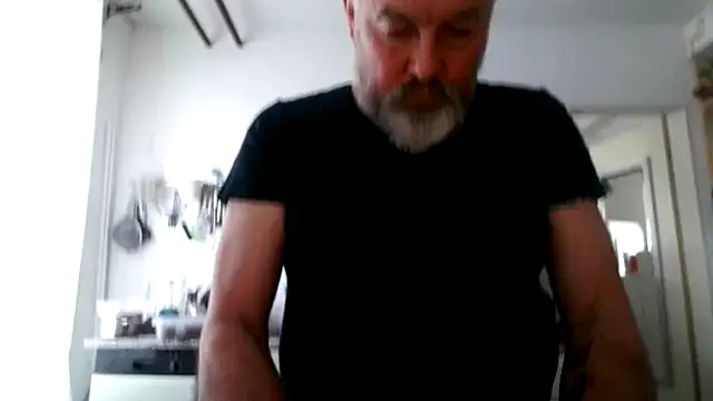 Snapshot of Berg_Boy chatting on February 15, 2026, 9:41 am Berg Boy online show from February 15, 2026, 9:41 am