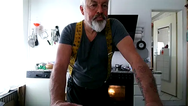 Snapshot of Berg_Boy chatting on March 25, 2026, 11:05 am Berg Boy online show from March 25, 2026, 11:05 am