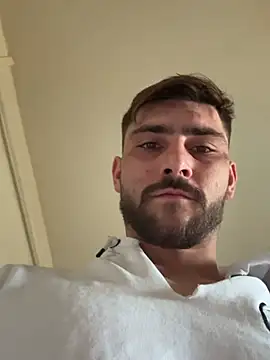 Hugo34bg online show from April 17, 2026, 5:32 am