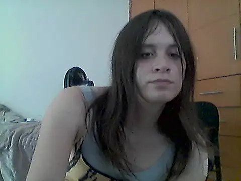 Snapshot of corvineShine16 chatting on April 18, 2026, 7:40 pm corvineShine16 online show from April 18, 2026, 7:40 pm