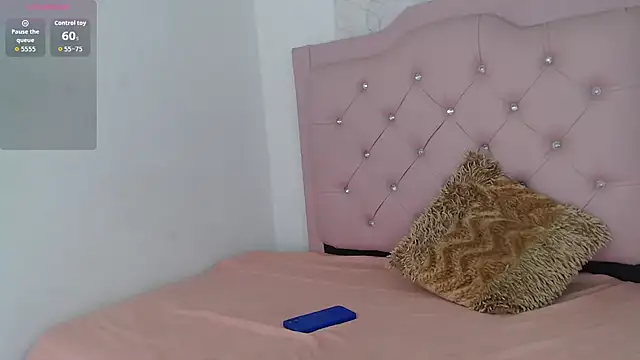 vicky bigboobs babe online show from June 15, 2026, 11:40 pm