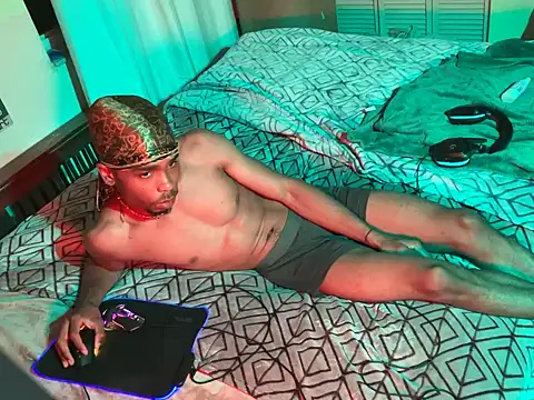 Snapshot of anthonyroth chatting on March 11, 2025, 5:05 am anthonyroth online show from March 11, 2025, 5:05 am