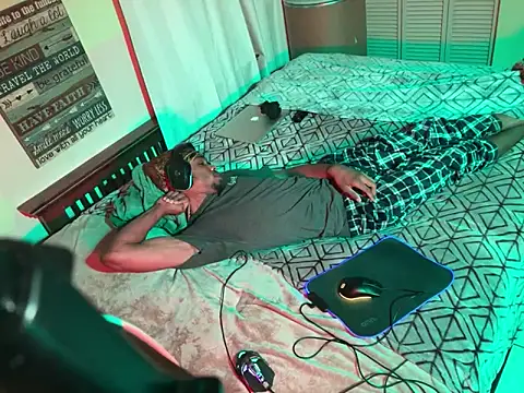 Snapshot of anthonyroth chatting on March 12, 2025, 1:47 am anthonyroth online show from March 12, 2025, 1:47 am