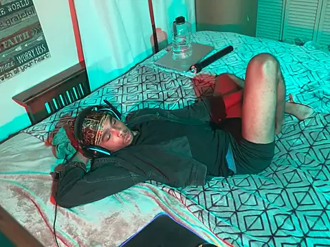 Snapshot of anthonyroth chatting on March 13, 2025, 6:16 am anthonyroth online show from March 13, 2025, 6:16 am