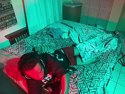 Snapshot of anthonyroth chatting on March 18, 2025, 1:53 am anthonyroth online show from March 18, 2025, 1:53 am