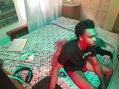 Snapshot of anthonyroth chatting on March 18, 2025, 5:53 pm anthonyroth online show from March 18, 2025, 5:53 pm