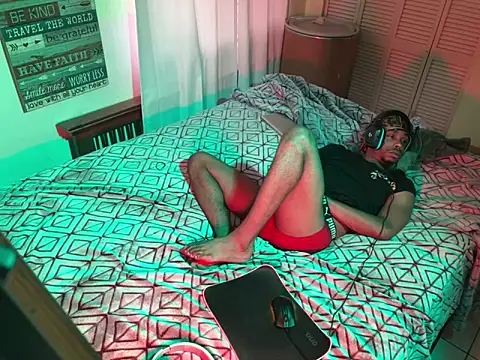 Snapshot of anthonyroth chatting on March 20, 2025, 12:11 pm anthonyroth online show from March 20, 2025, 12:11 pm