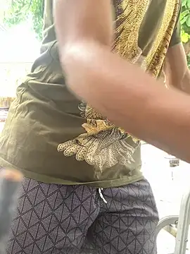 Snapshot of anthonyroth chatting on March 22, 2025, 6:58 pm anthonyroth online show from March 22, 2025, 6:58 pm