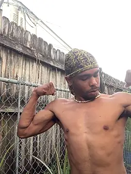 Snapshot of anthonyroth chatting on March 22, 2025, 10:15 pm anthonyroth online show from March 22, 2025, 10:15 pm