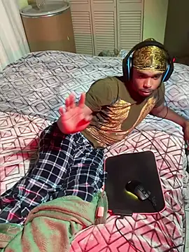 Snapshot of anthonyroth chatting on March 23, 2025, 3:10 am anthonyroth online show from March 23, 2025, 3:10 am