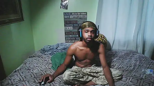 Snapshot of anthonyroth chatting on September 25, 2025, 12:42 pm anthonyroth online show from September 25, 2025, 12:42 pm