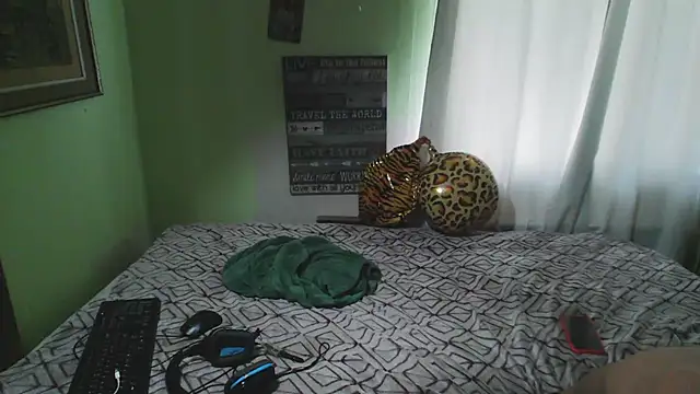 Snapshot of anthonyroth chatting on September 30, 2025, 4:56 pm anthonyroth online show from September 30, 2025, 4:56 pm