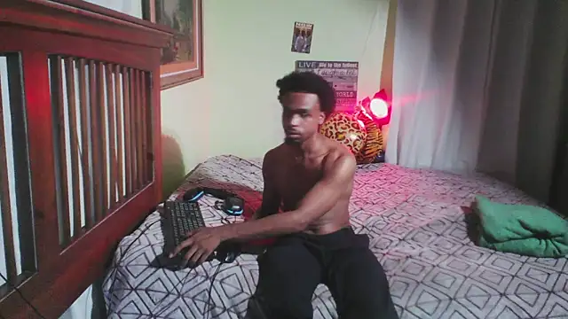 Snapshot of anthonyroth chatting on October 12, 2025, 1:59 am anthonyroth online show from October 12, 2025, 1:59 am