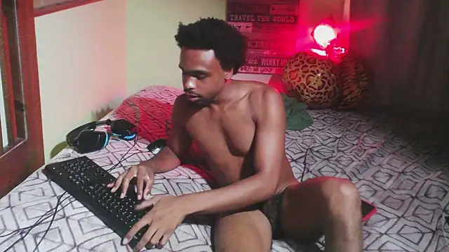 Snapshot of anthonyroth chatting on October 13, 2025, 6:35 am anthonyroth online show from October 13, 2025, 6:35 am