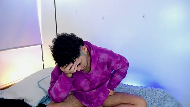 Snapshot of LucasCarterr_ chatting on March 18, 2025, 3:53 pm LucasCarterr online show from March 18, 2025, 3:53 pm