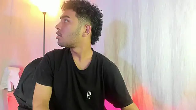 Snapshot of LucasCarterr_ chatting on March 21, 2025, 9:01 pm LucasCarterr online show from March 21, 2025, 9:01 pm