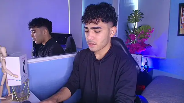 Snapshot of LucasCarterr_ chatting on September 15, 2025, 2:06 pm LucasCarterr online show from September 15, 2025, 2:06 pm