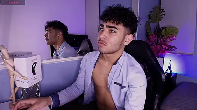 Snapshot of LucasCarterr_ chatting on September 19, 2025, 3:30 am LucasCarterr online show from September 19, 2025, 3:30 am