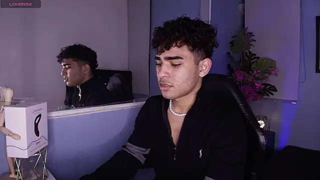 Snapshot of LucasCarterr_ chatting on September 24, 2025, 3:54 am LucasCarterr online show from September 24, 2025, 3:54 am