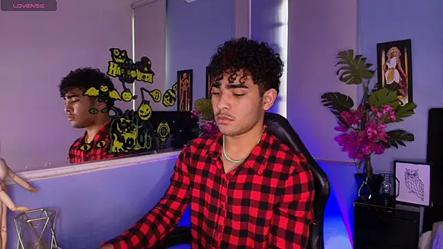 Snapshot of LucasCarterr_ chatting on October 6, 2025, 8:17 pm LucasCarterr online show from October 6, 2025, 8:17 pm