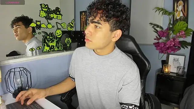 Snapshot of LucasCarterr_ chatting on October 19, 2025, 4:02 am LucasCarterr online show from October 19, 2025, 4:02 am