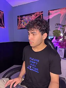 Snapshot of LucasCarterr_ chatting on October 29, 2025, 4:15 am LucasCarterr online show from October 29, 2025, 4:15 am