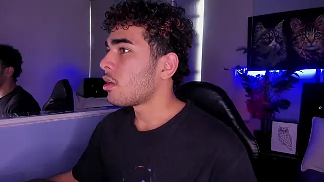 Snapshot of LucasCarterr_ chatting on November 30, 2025, 4:00 pm LucasCarterr online show from November 30, 2025, 4:00 pm