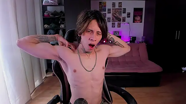 xIce Boy online show from April 21, 2026, 8:12 pm