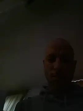 Snapshot of svenpfeifer chatting on January 14, 2026, 2:12 pm svenpfeifer online show from January 14, 2026, 2:12 pm