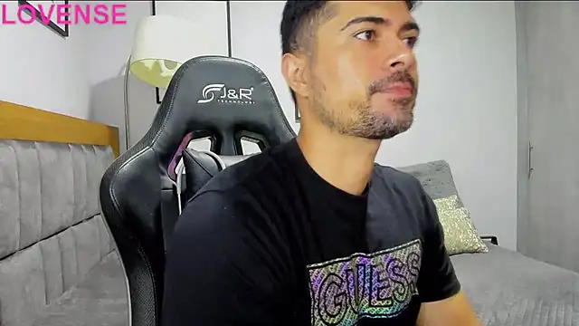 Dante Storm online show from October 2, 2025, 4:52 am