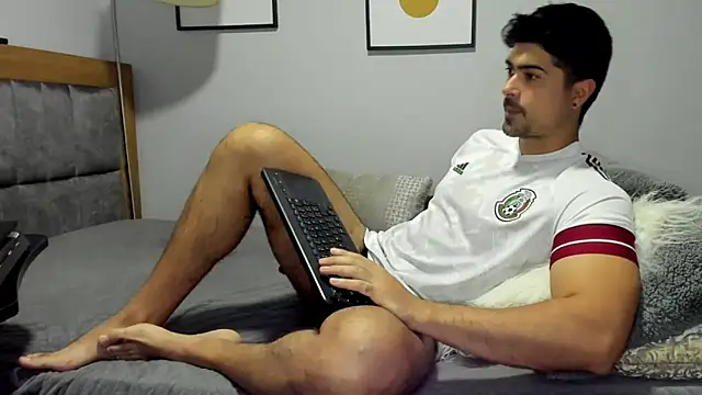 Dante Storm online show from October 27, 2025, 10:47 pm