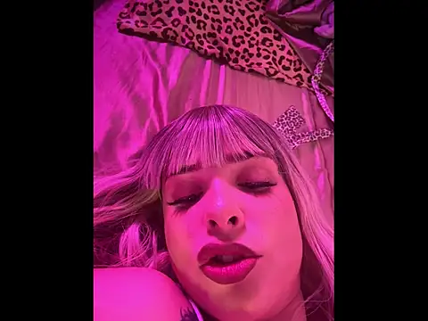 LoganPeny online show from April 2, 2026, 8:23 am