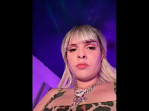 LoganPeny online show from April 6, 2026, 2:42 am