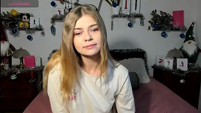 HaleyReedme online show from December 23, 2025, 8:23 am