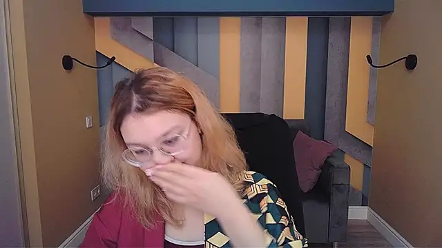 AngelinaLow online show from February 9, 2026, 12:42 pm