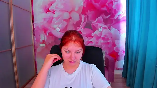 AngelinaLow online show from May 30, 2026, 11:29 am