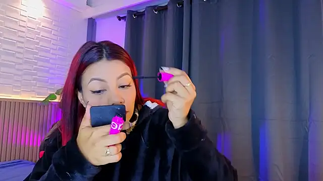 TiffanyWalk online show from September 10, 2025, 10:37 am