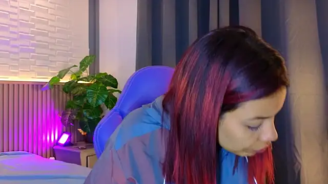 TiffanyWalk online show from November 3, 2025, 11:11 am