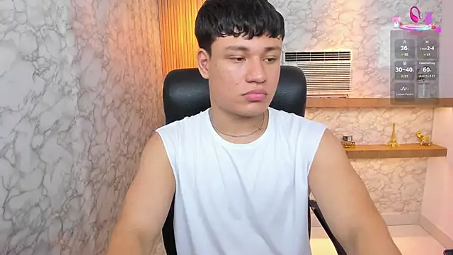 AndrewPeach  online show from September 23, 2025, 8:12 pm