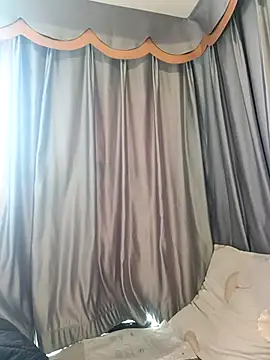 aa520uv online show from March 22, 2025, 4:35 am