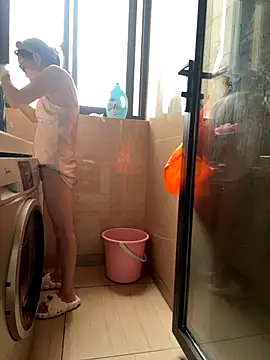 aa520uv online show from September 9, 2025, 1:38 am