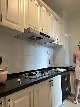 aa520uv online show from September 20, 2025, 4:46 am