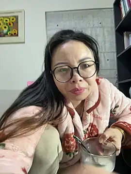 aa520uv online show from December 21, 2025, 1:46 am