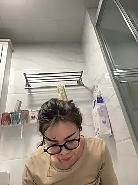 aa520uv online show from April 7, 2026, 1:50 am