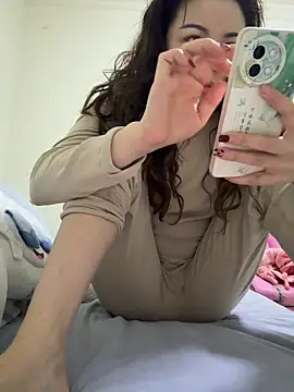 aa520uv online show from April 10, 2026, 1:33 am