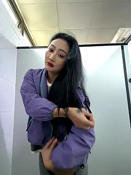 linger-23 online show from December 19, 2025, 6:31 am