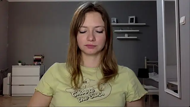 MillieShow online show from November 6, 2025, 10:32 pm