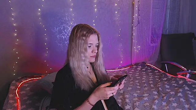 Snapshot of Your_Horny_Friends chatting on March 1, 2026, 1:24 pm Your Horny Friends online show from March 1, 2026, 1:24 pm