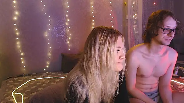 Snapshot of Your_Horny_Friends chatting on March 12, 2026, 2:23 pm Your Horny Friends online show from March 12, 2026, 2:23 pm