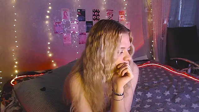 Snapshot of Your_Horny_Friends chatting on March 20, 2026, 1:49 pm Your Horny Friends online show from March 20, 2026, 1:49 pm